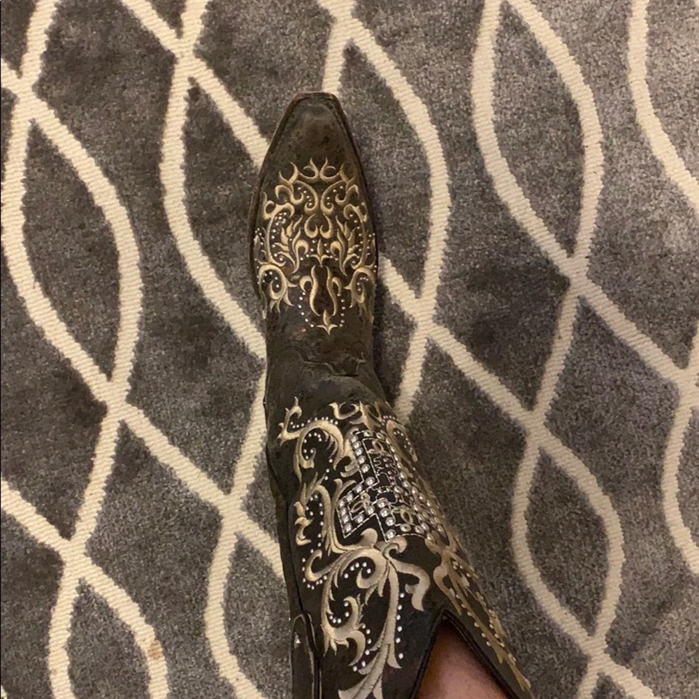 Corral boots